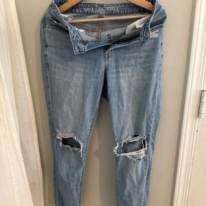 American Eagle Outfitters Women's Light Blue Ripped Skinny Jeans